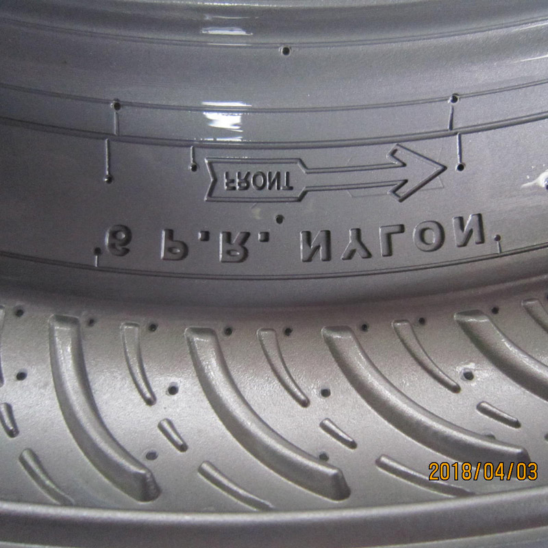 80 / 100-18 Мотоциклетни гуми мухъл