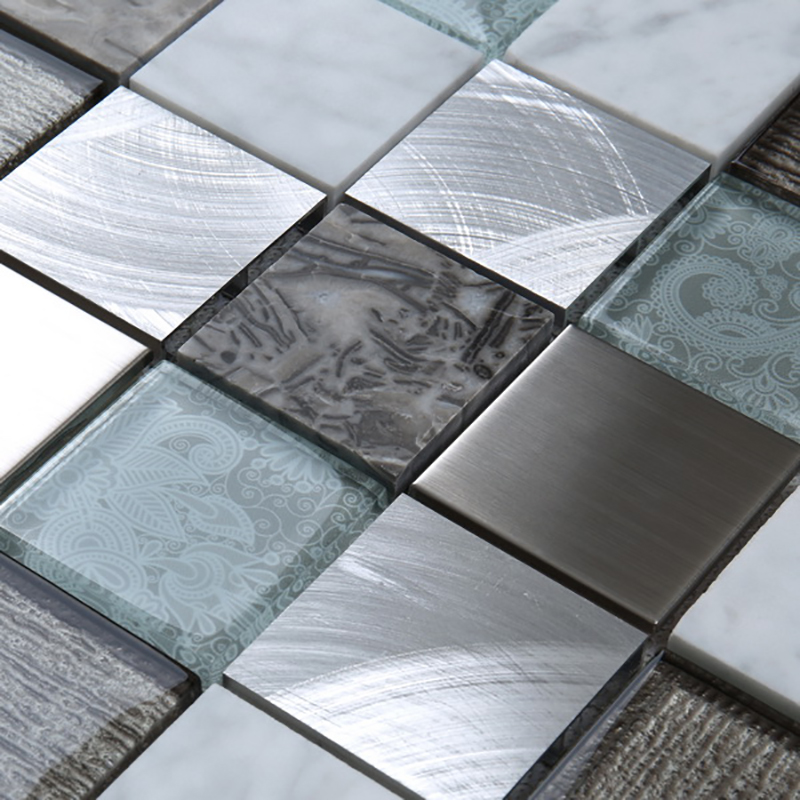 Най-нов дизайн алуминиев метал смесена мраморна стъклена мозаечна плочка за кухненски стени