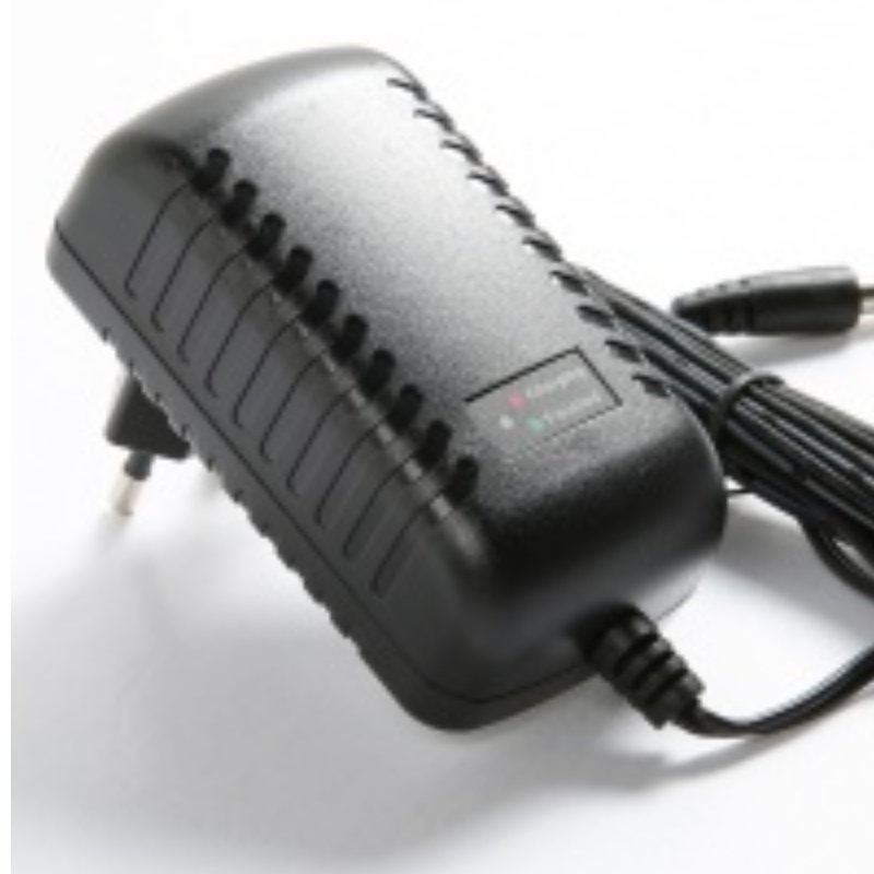 Зарядно за 2 ~ 4 клетъчна 6.4V ~ 12.8V LiFePo4 батерия