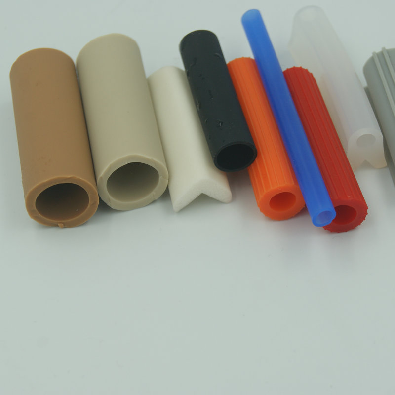 Екструдирани цветни силиконови вакуумни тръби от силиконов каучук за климатик