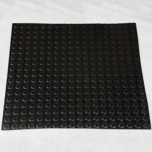 Противоуморен дотиран профил повърхностна селскостопанска гумена матираща животинска гумена подложка за животни