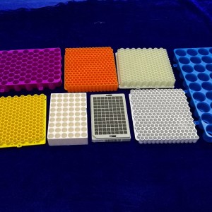 Пластмасови части за медицински и биологични науки