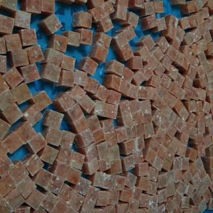 Замразено розово кубче сьомга