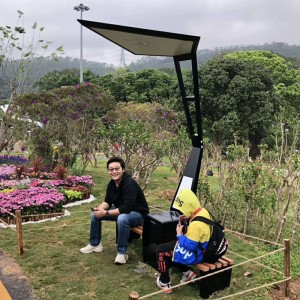 Решение за външна реклама Умна слънчева пейка с LED осветление