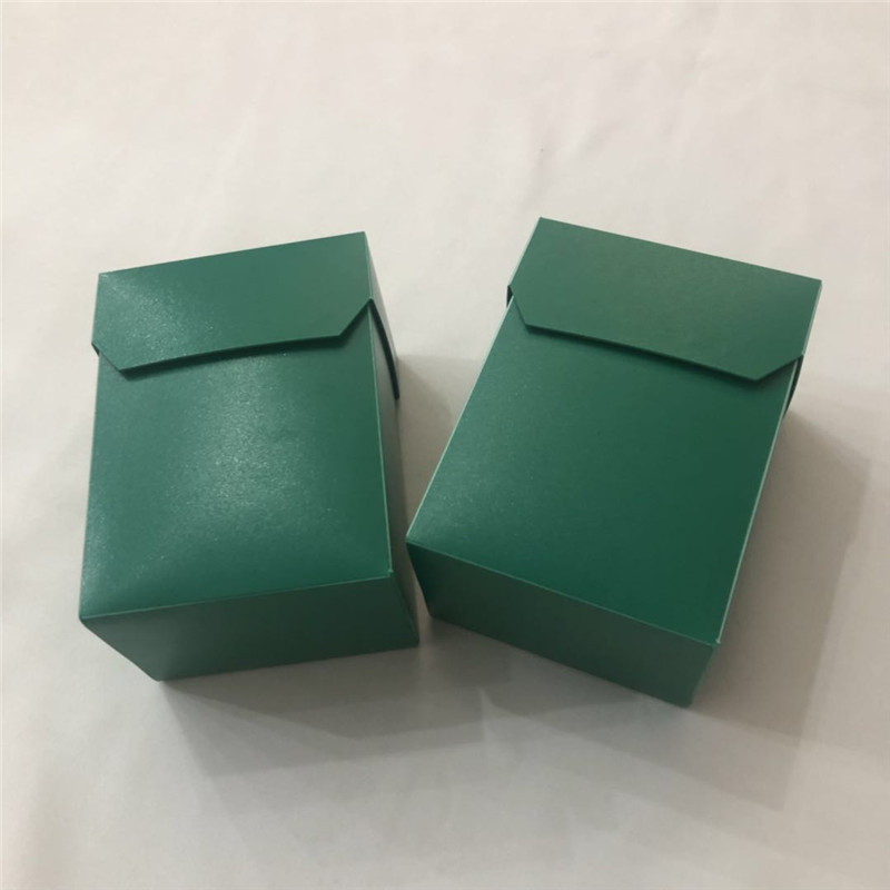 Кутия от пластмасова зелена палуба