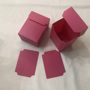 Цветна кутия за персонализирана палуба