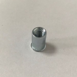 гайка за нитове