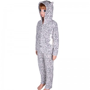 Детска бродерия с печат от коралово руно