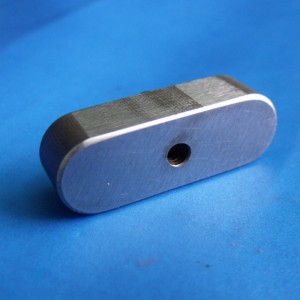 Доброкачествен нож за уплътнителни челюсти