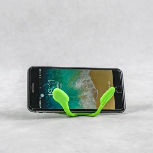 Стойка за мобилен телефон със силикон