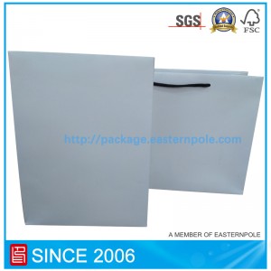 Известна марка Boss хартиена торба