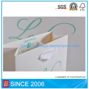 Рециклиран хартиен плик за дрехи