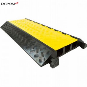 3 канала протектор за кабелна рампа