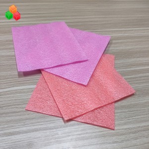 Разширен полиетилен мек ESD черно бял epe опаковъчен лист лист за машинно / електронно транспортно защитно опаковане