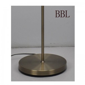 Модерна подова лампа с мрежест нюанс