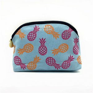 платна козметична чанта