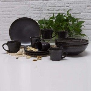 Керамичен прост вечерен комплект