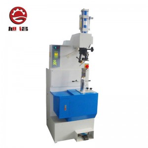 Изработка на обувки с компютърна машина за автоциментиране