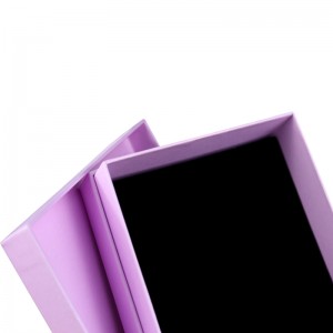 Кутия за дрехи по поръчка