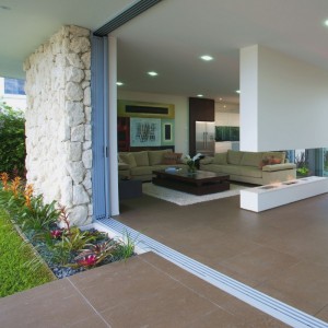 ПЛАСТЪЧНИ Врати