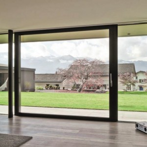 Повдигаща и плъзгаща се врата