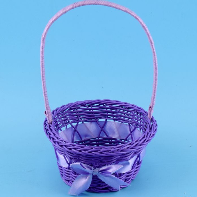 Декоративна кошница с дръжка