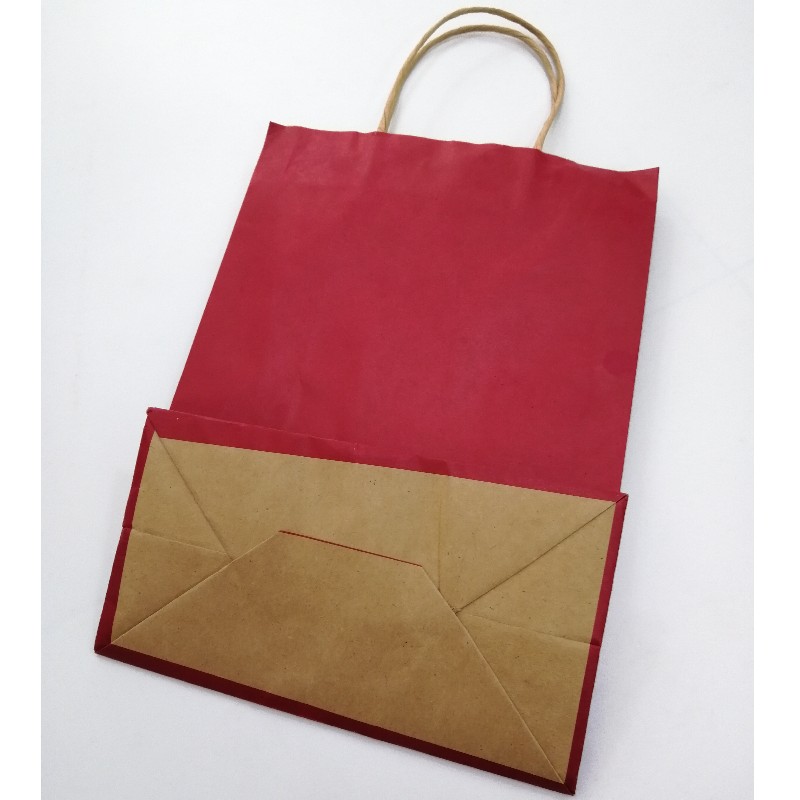 Многоцветна кафява хартиена торбичка с цветен кожен плик с дръжка