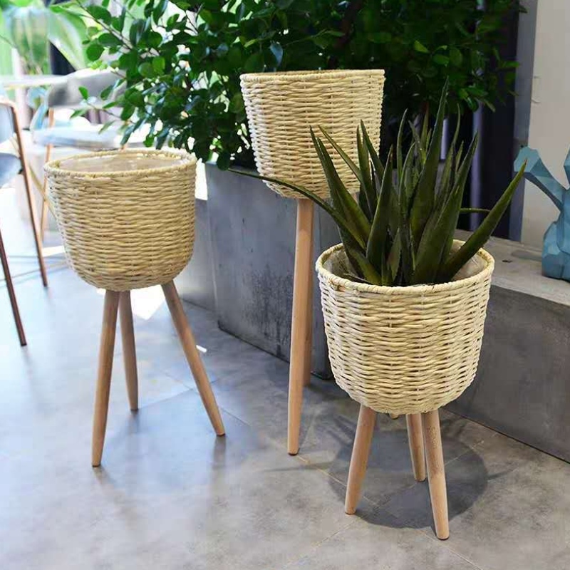 Комплект от 3 стойки за саксии за цветя