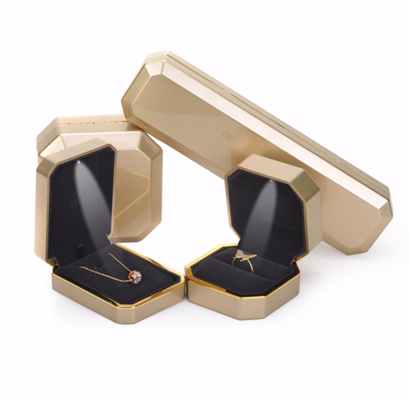 FL-PA0006 пластмасова кутия за бижута с LED светлини