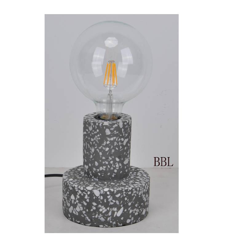 Лампа от кръгла маса от естествен бетон