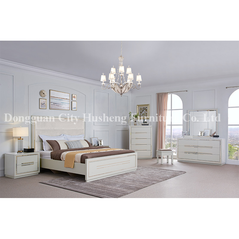 Modern Elegant Bedroom Set Mobilture with High White Glossy Painting