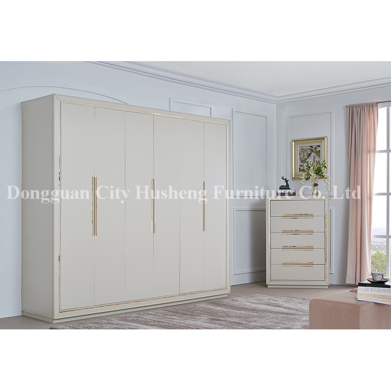 Modern Elegant Bedroom Set Mobilture with High White Glossy Painting