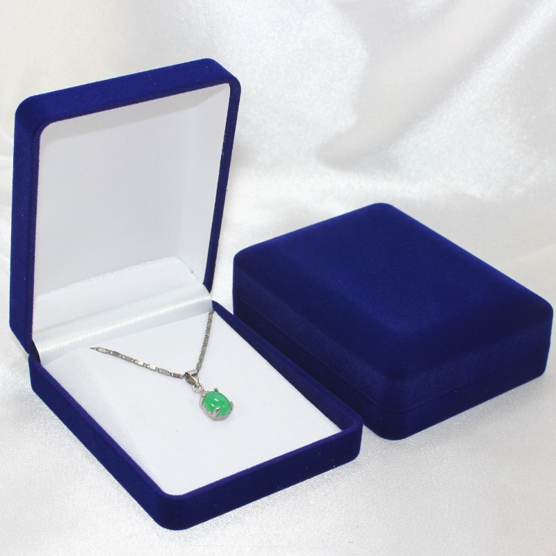 Артикул D-22B кръгла форма Кадифена кутия за монети, колие и значка, мм. 70 * 90 * 30, тежести около 60гр