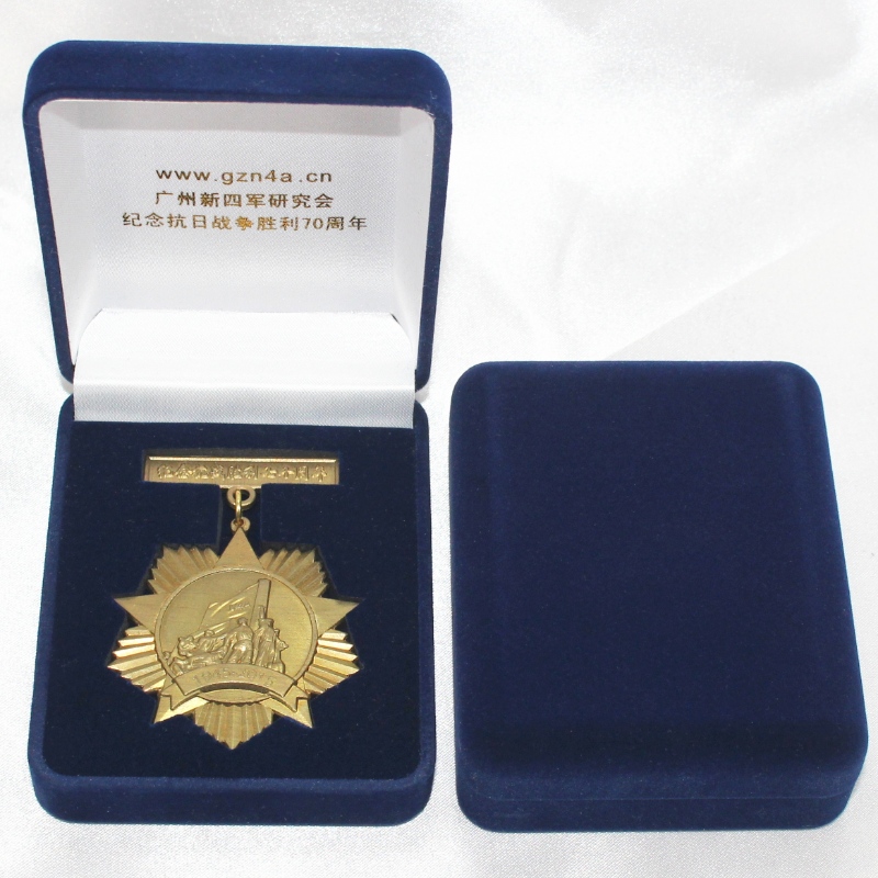 Точка D-26 кръгла форма Велвета кутия за монети, медальон, mm.75*95*32mm, тегло около 65g