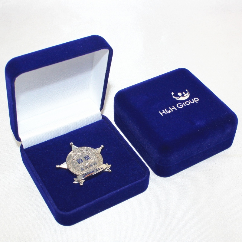 Точка F-2S кръгла форма Велвет Кутия за значка & монета, mm.52*57*25, тегла около 26g