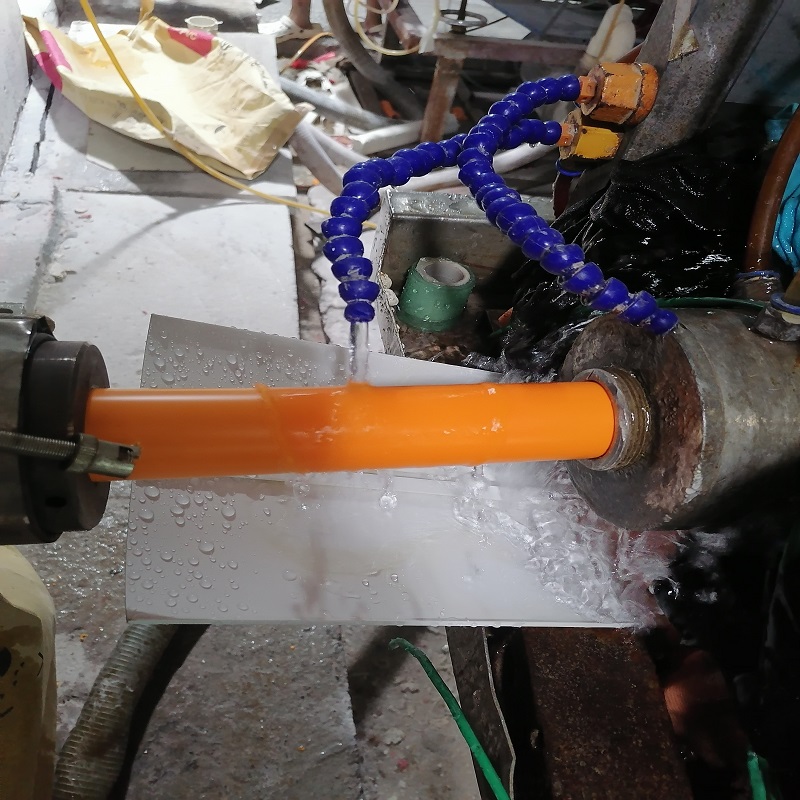 По поръчка PVC тръба екструдирана пластмасова PVC тръба Твърда PVC пластмасова тръба износител от Китай