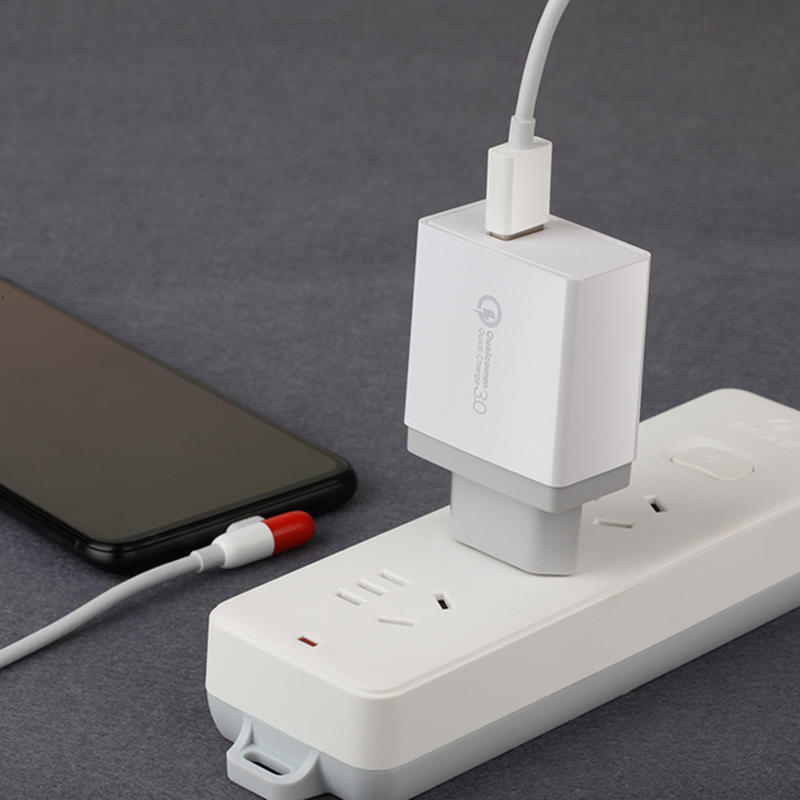 Бързо зарядно устройство UK Plug USB зарядно за стена за iPhone UK Plug QC3.0 USB зарядно за пътуване