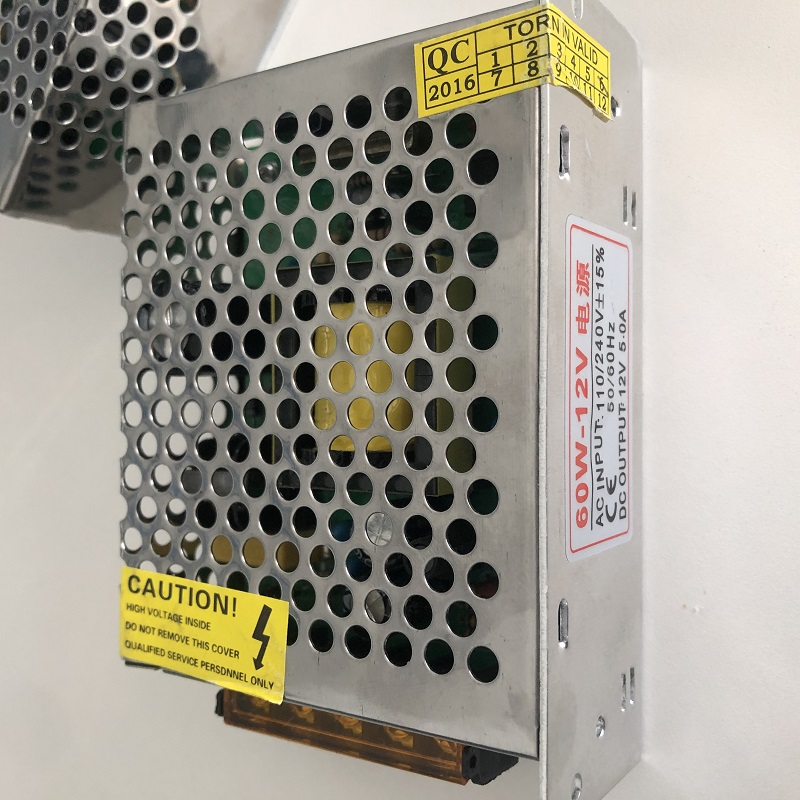 12V 2A 24W Водно-устойчив воден лентов превключвател на мощност на постоянен ток