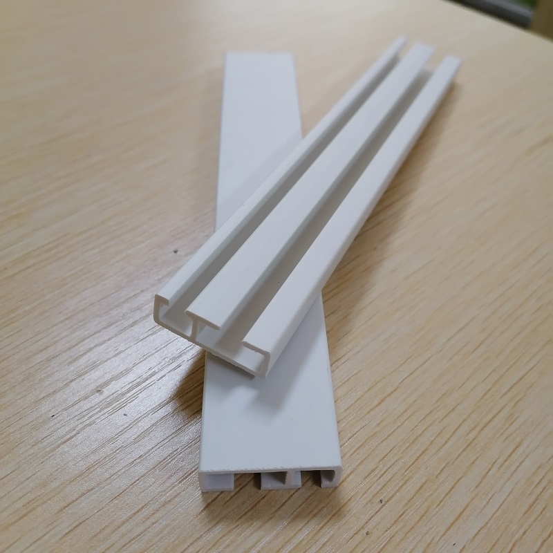 дизайн и изработен по поръчка твърд pvc E-образен профил на пистата за плъзгаща се част на завесата