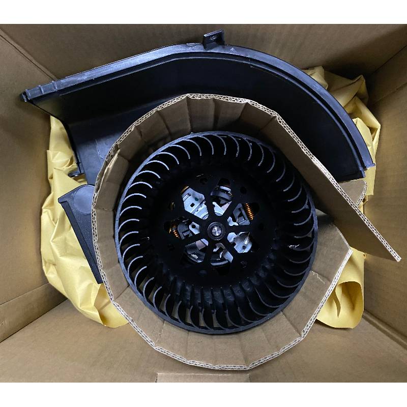 Автомобилни части A/C Blower Мотор за BMW X5 X6 E72 E71 E70