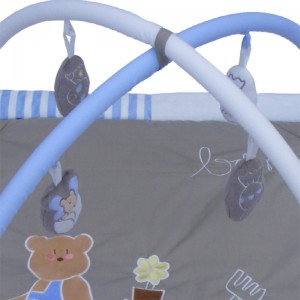 Квадратна площадка за игра