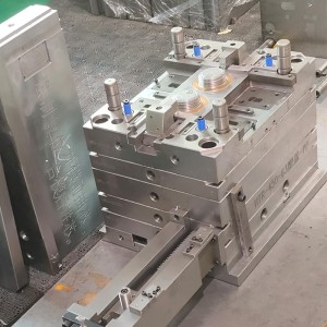 Професионални пластмасови медицински продукти Медицинско покритие Изработване на пластмасови инжекционни форми