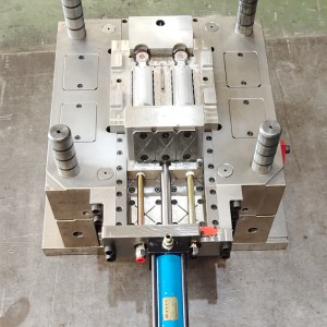 Китайски производител прецизни пластмасови части пластмасови инжекционни форми за прототипиране