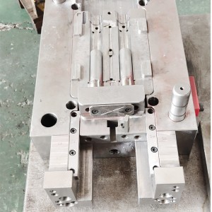 Високоскоростен Производство на стоманени автомобилни части Пластмасови инжекционни отливки