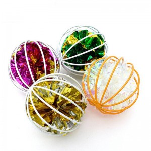 Кухо измъкна цветна топка на желязо