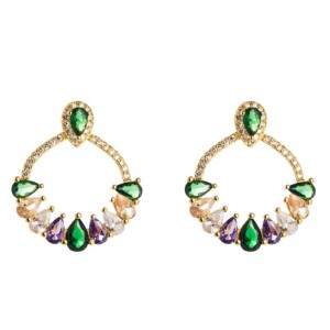 Европейска и американска личност месингови обеци темперамент женски обеци микро-инчов цвят zircon обеци оцветяване японски и корей...