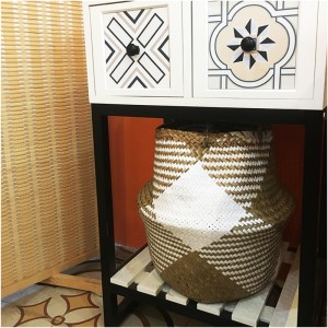 Тъкани кошница за корема на морето