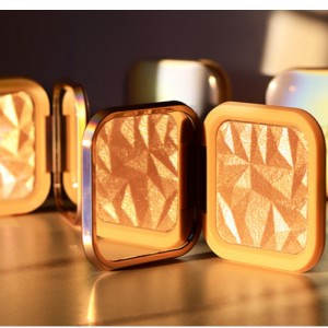 висок светлинен прах