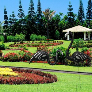 Черен скелетен двор фламинго