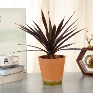 Реални изкуствени растения фалшиви растения на едро в вратата на вратата